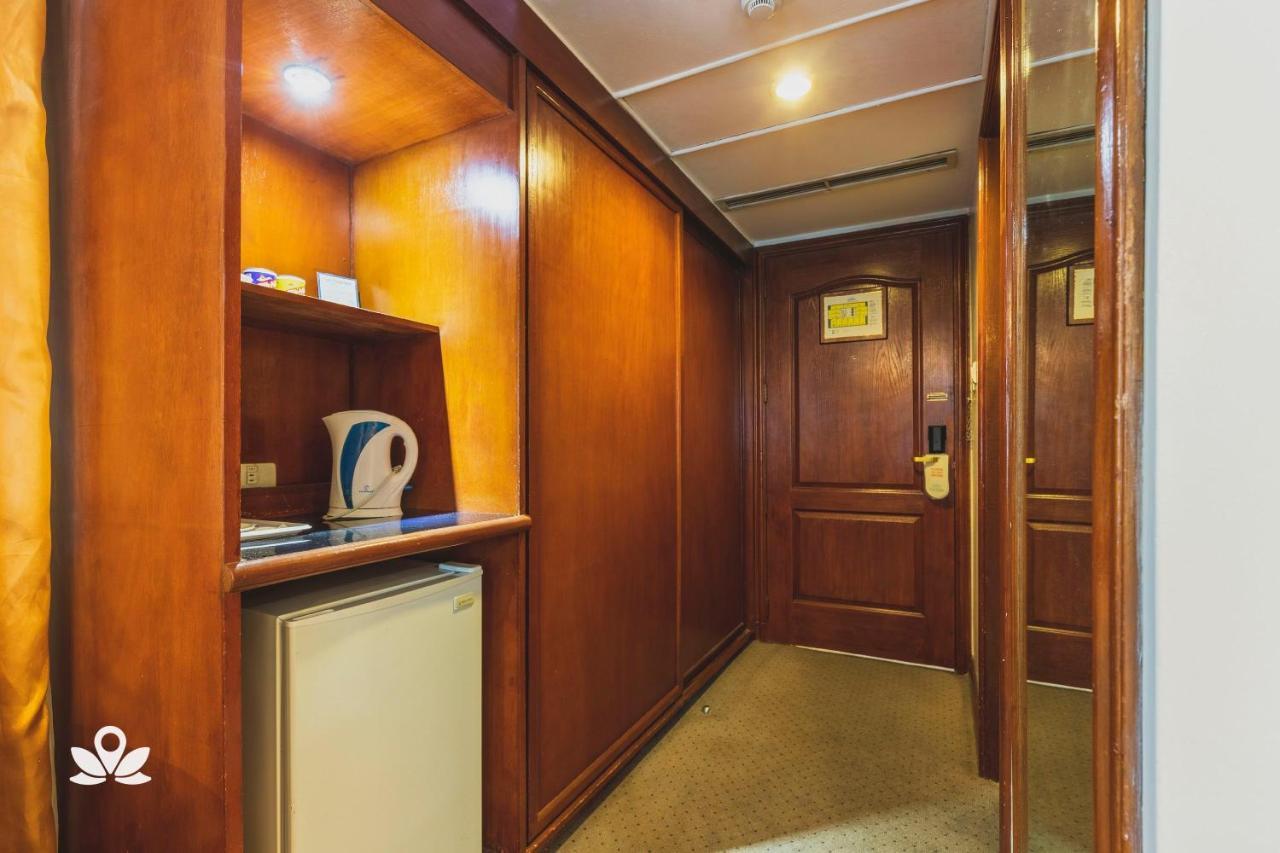 Zen Rooms Tiara Oriental Manila Макати Экстерьер фото
